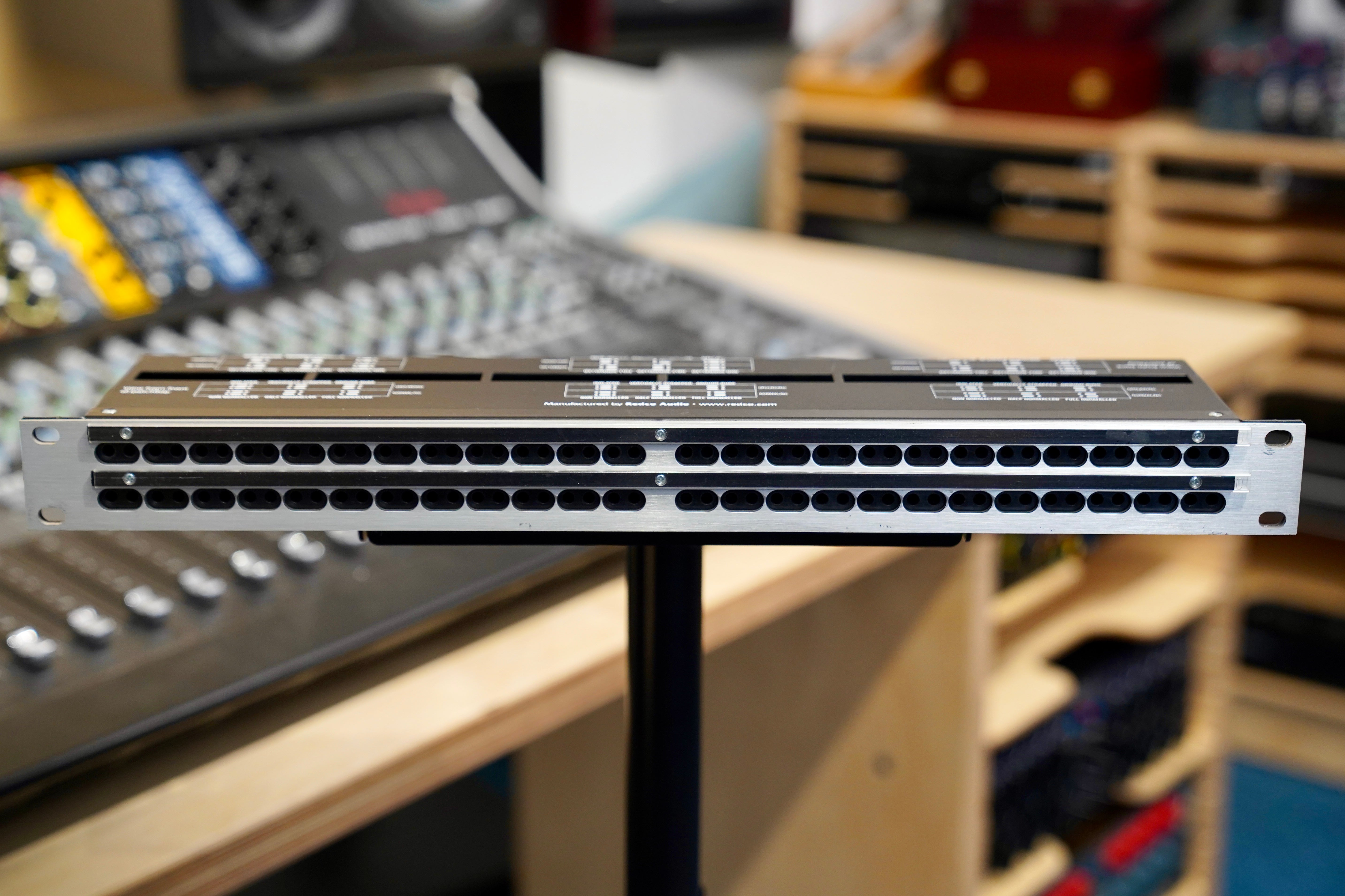 Patch Bay Rack Redco R196-D25PG Patchbay – Make Noise Pro Audio
