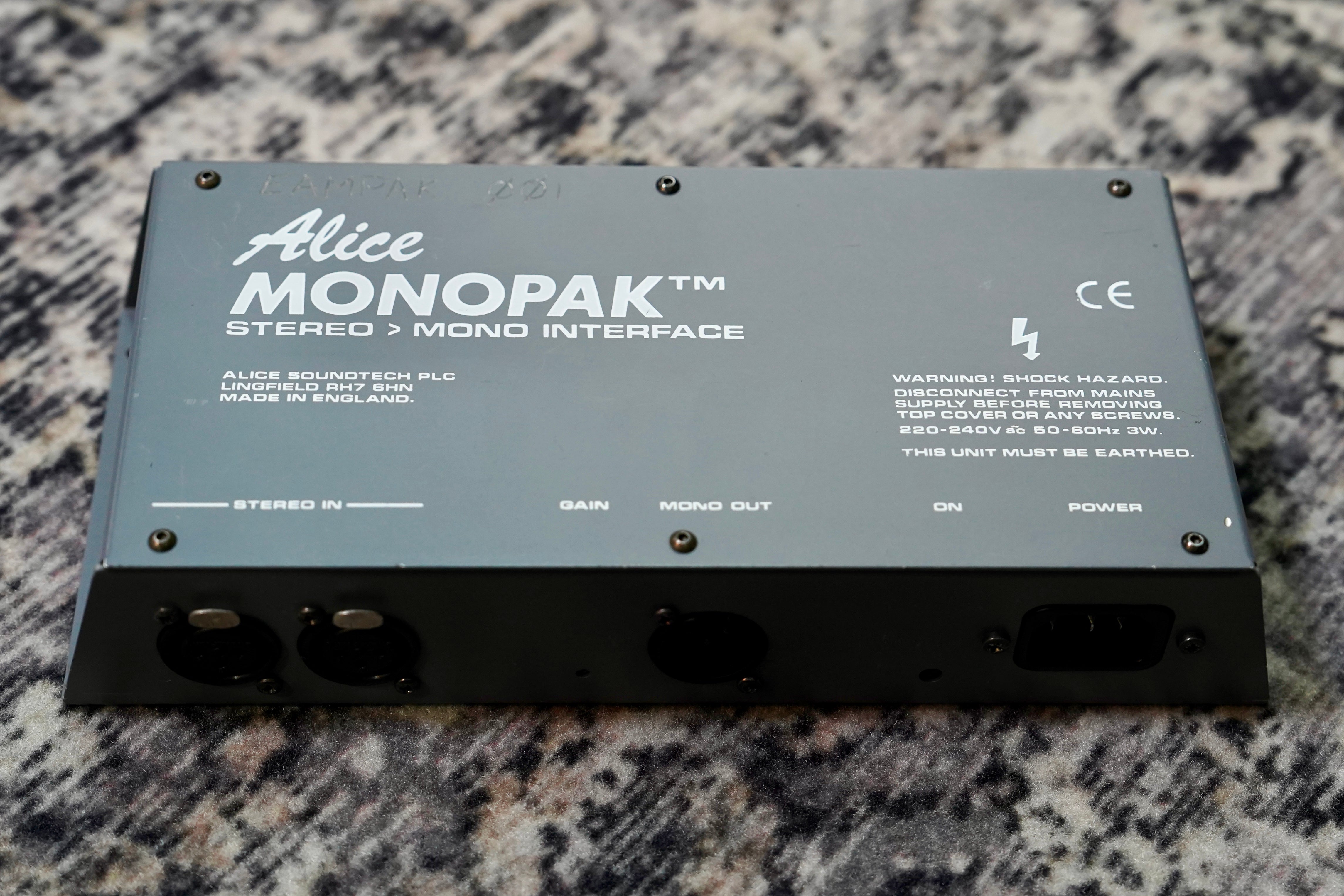 Alice Monopak Stereo > Mono Interface