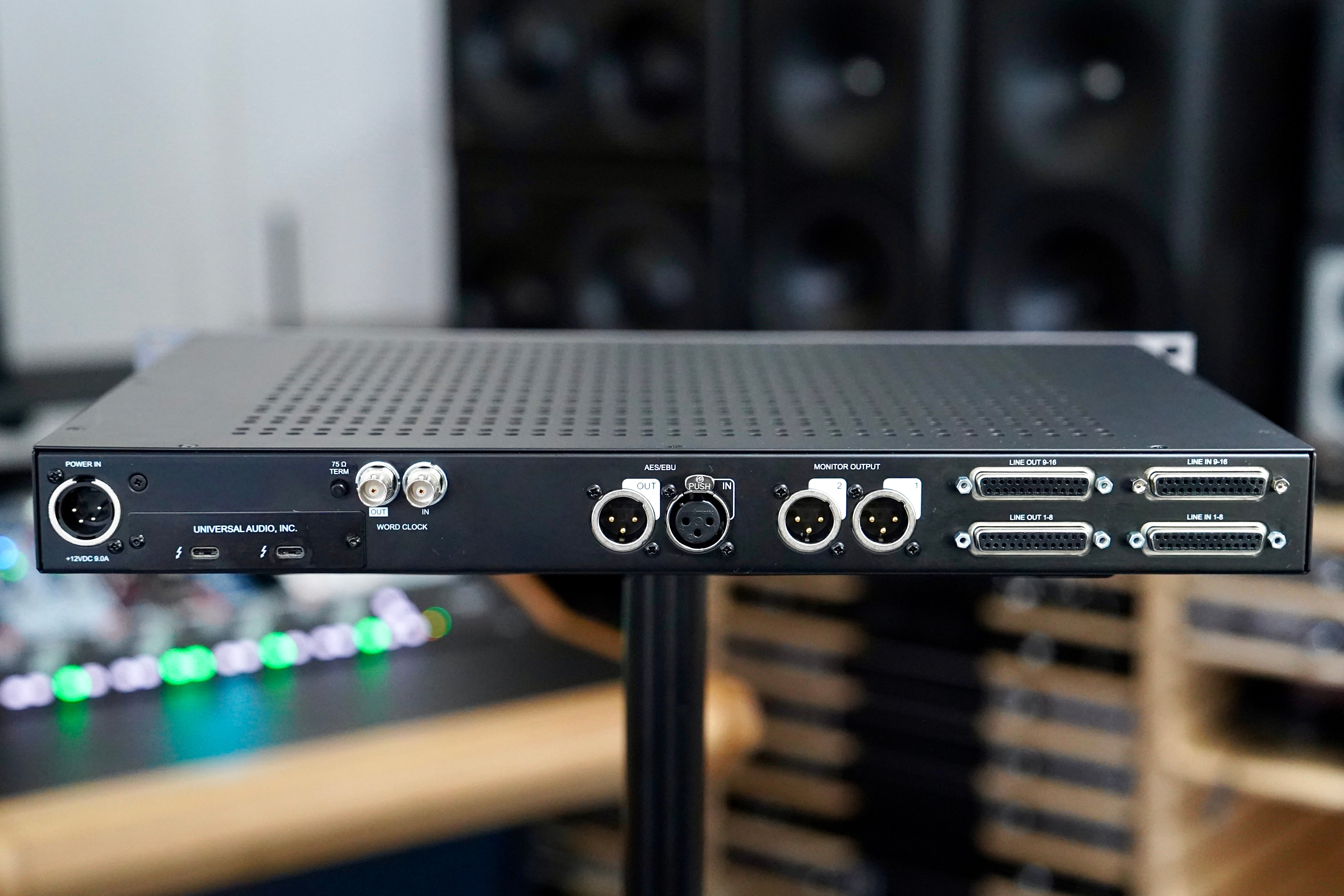 Universal Audio Apollo X16 Thunderbolt 3 Audio Interface