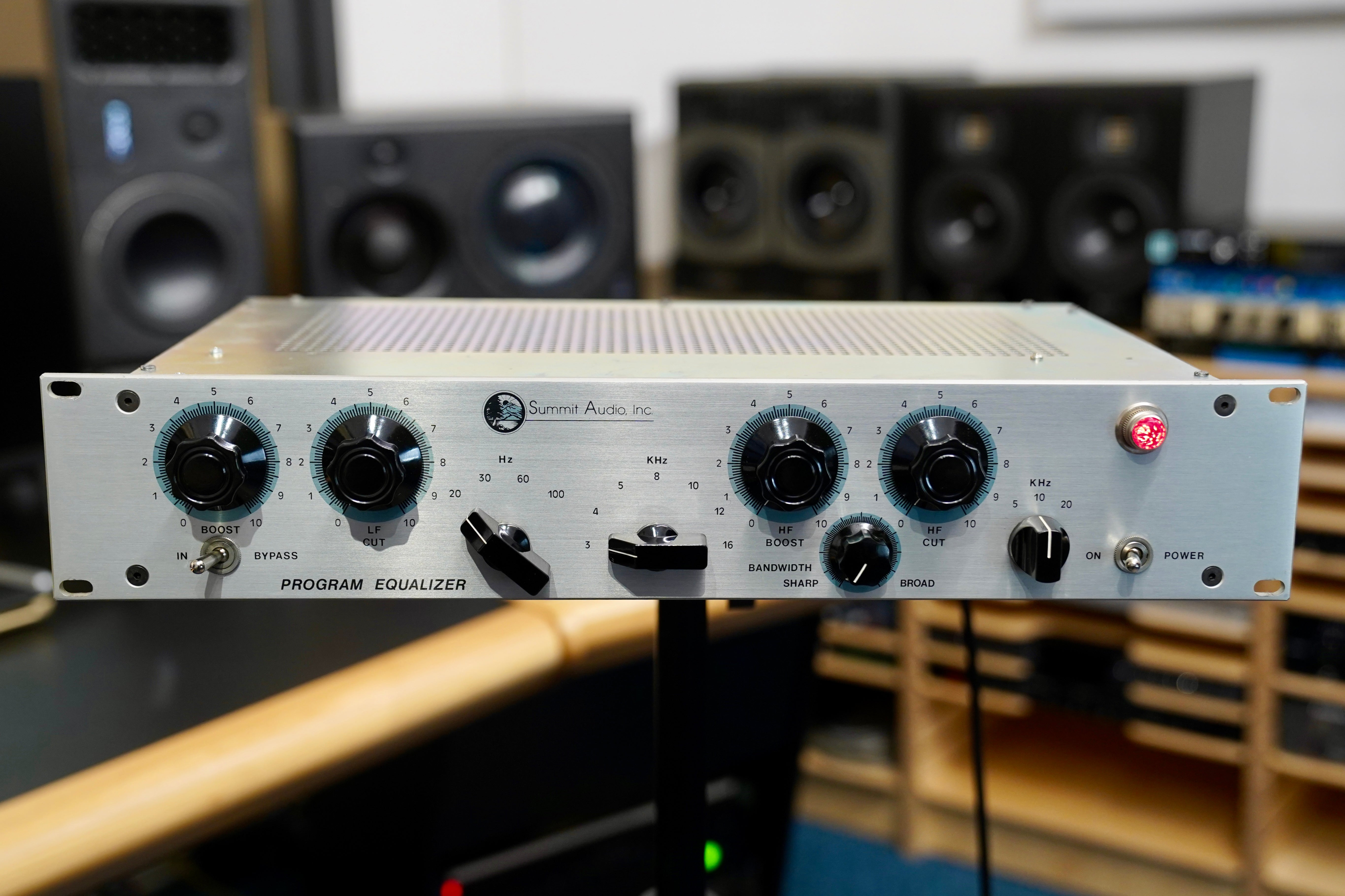 Summit EQP-100 Program Equalizer