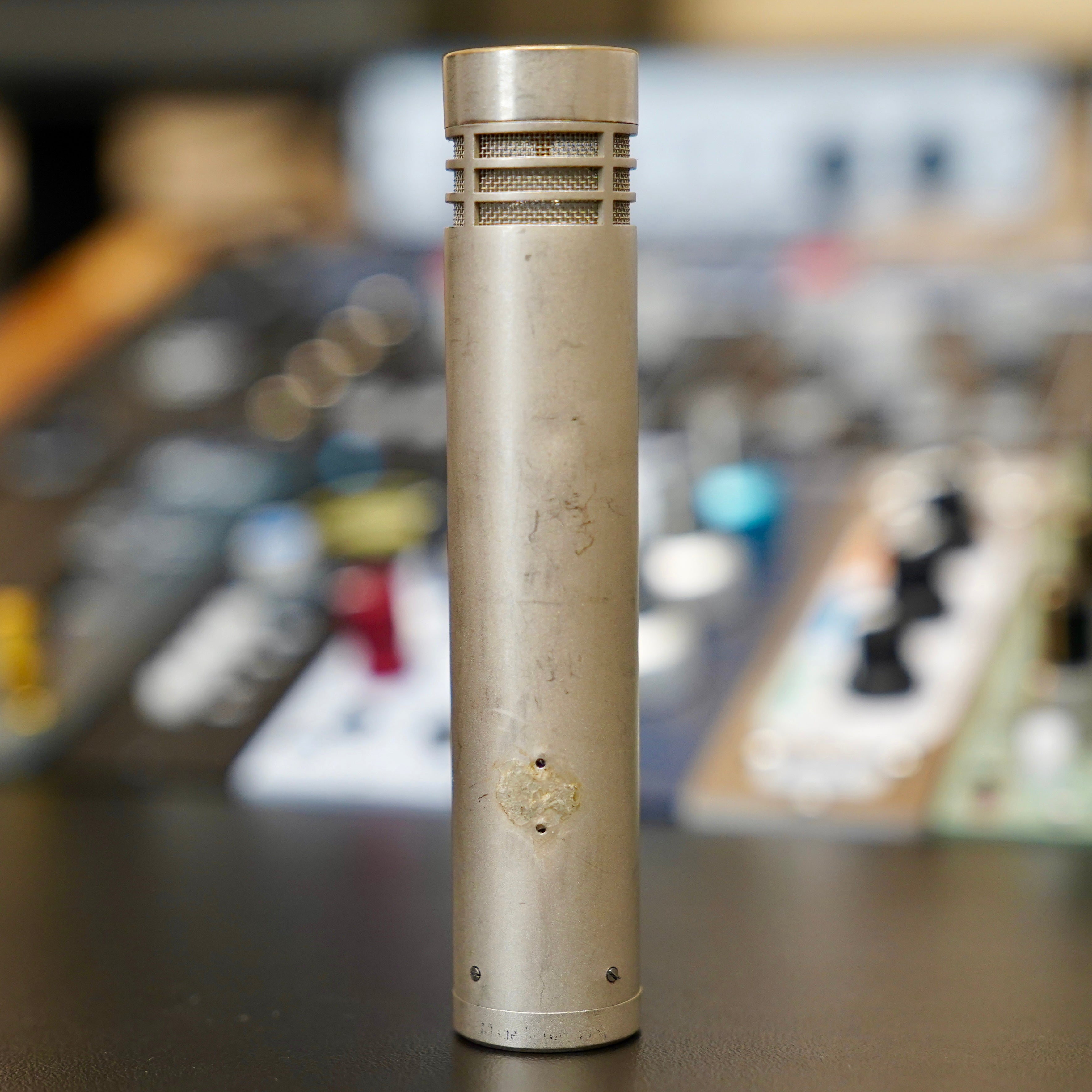 Neumann KM84i