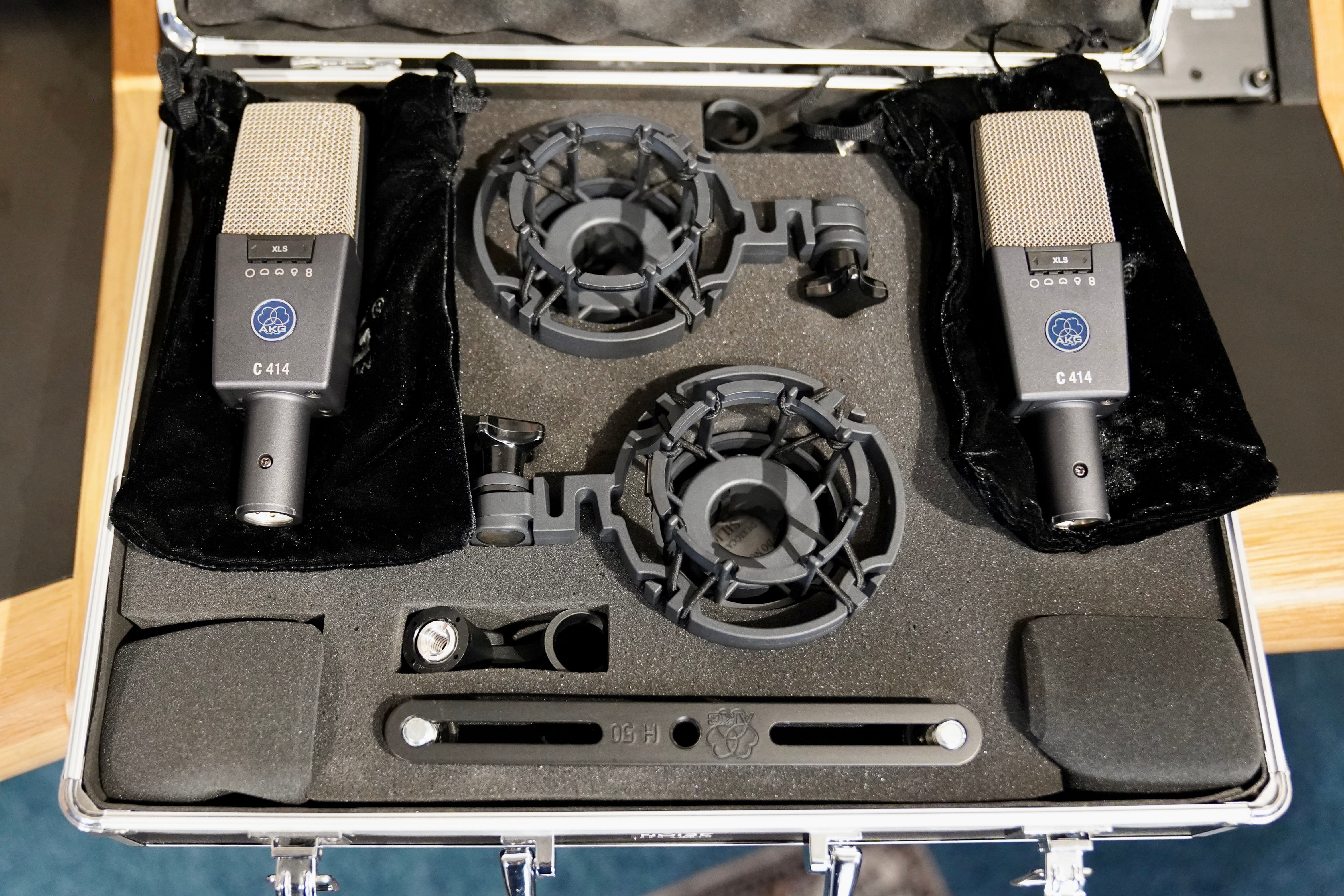 AKG C414-XLS/ST Matched Pair