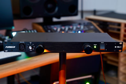 Furman M-10Lx-E Power Conditioner