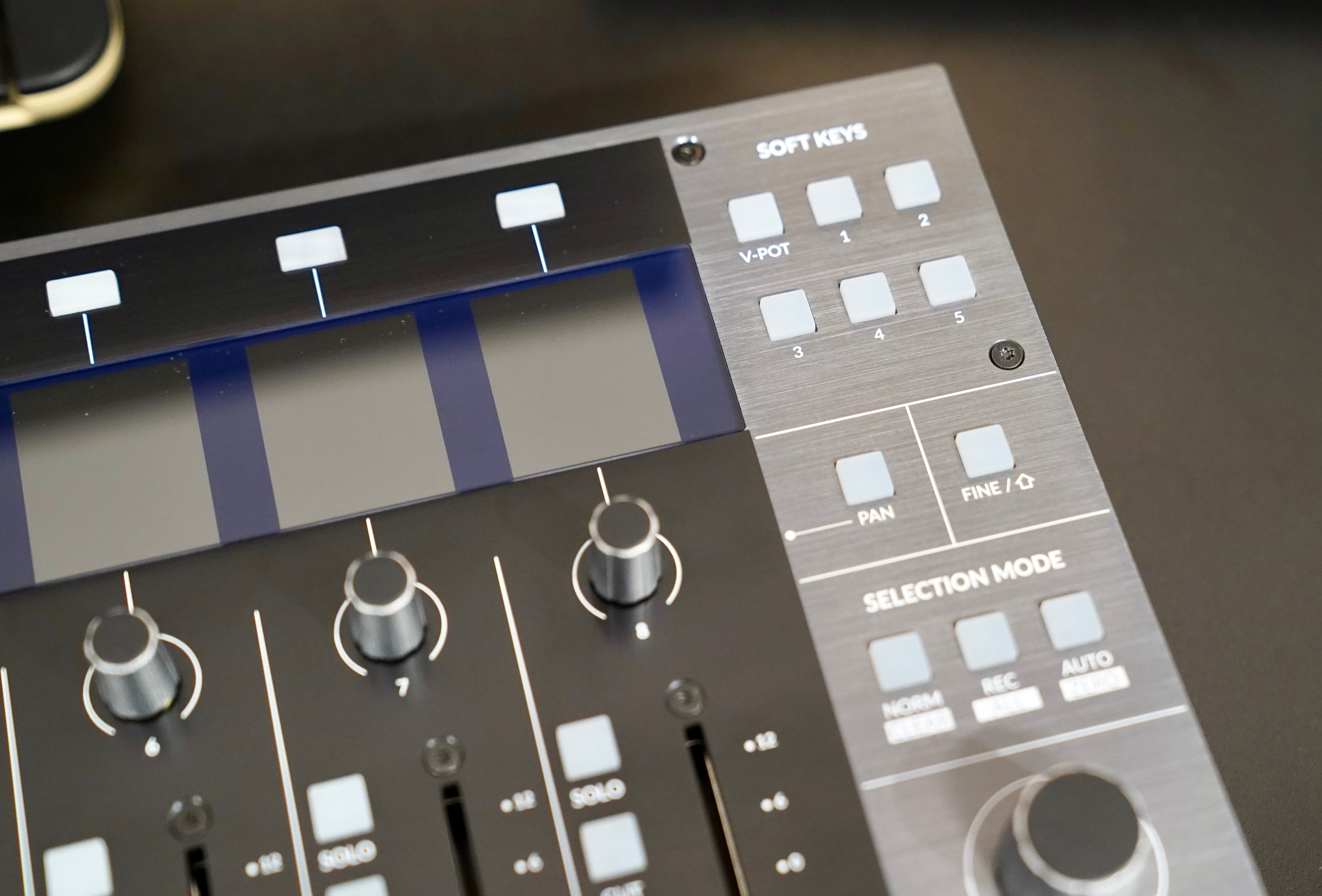 SSL UF8 Advanced DAW Controller