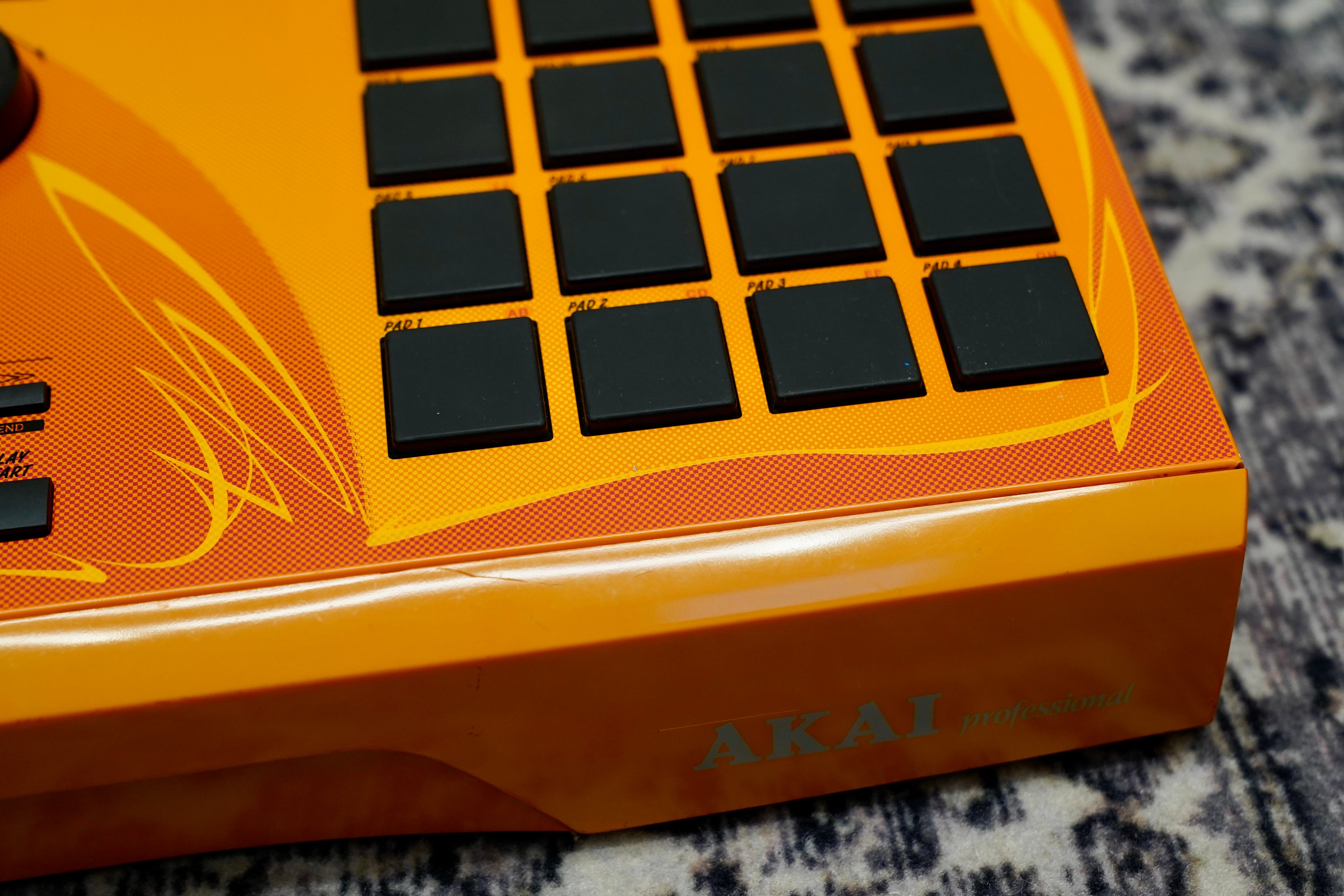 Akai MPC2000XL SE2 – Make Noise Pro Audio