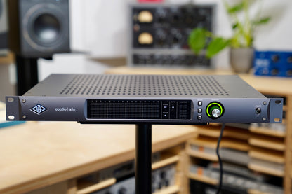 Universal Audio Apollo X16 Thunderbolt 3 Audio Interface