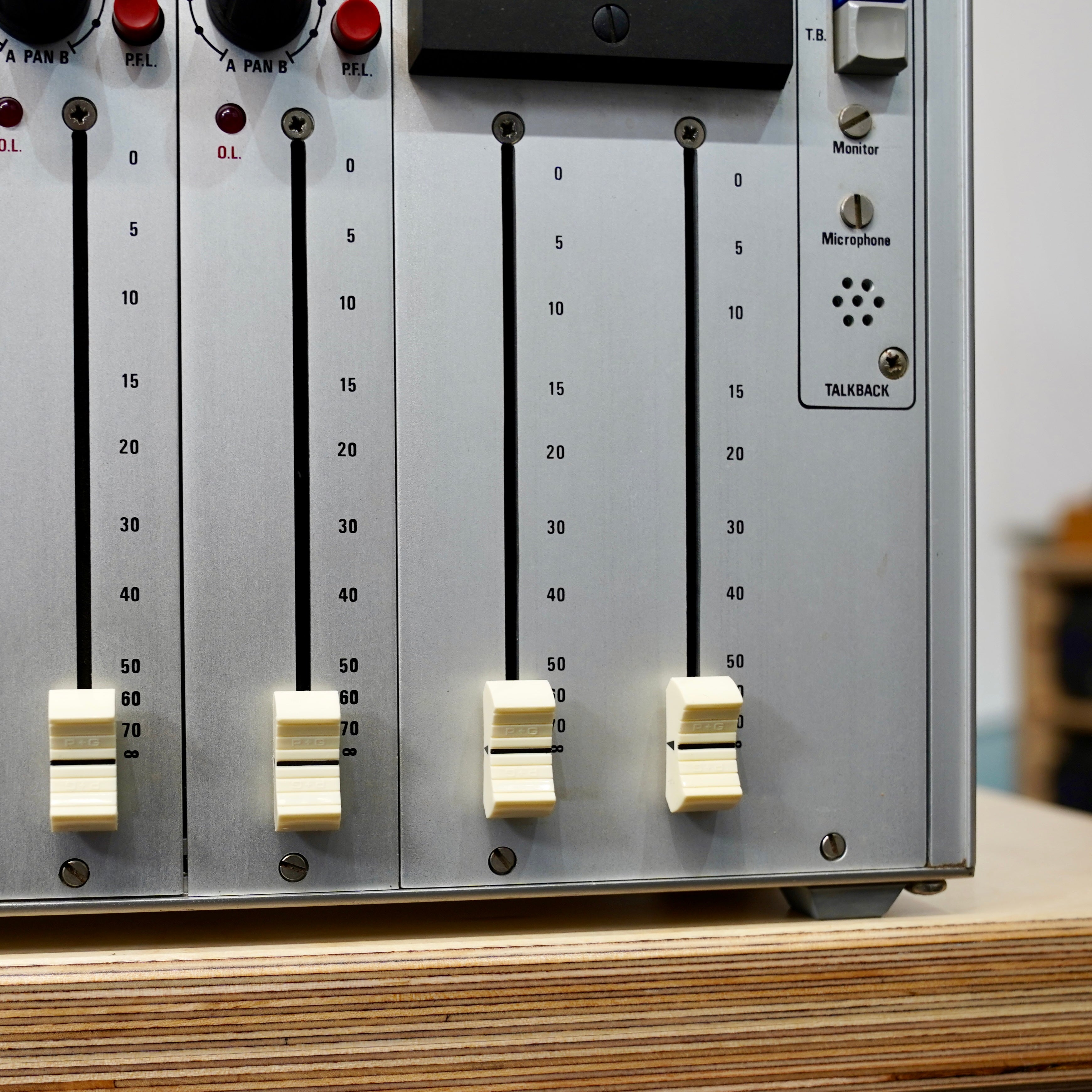 Audio Developments AD145 Pico Mixer