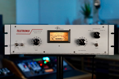 Universal Audio LA-2A Leveling Amplifier