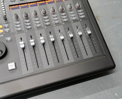 SSL Nucleus 2 Dark
