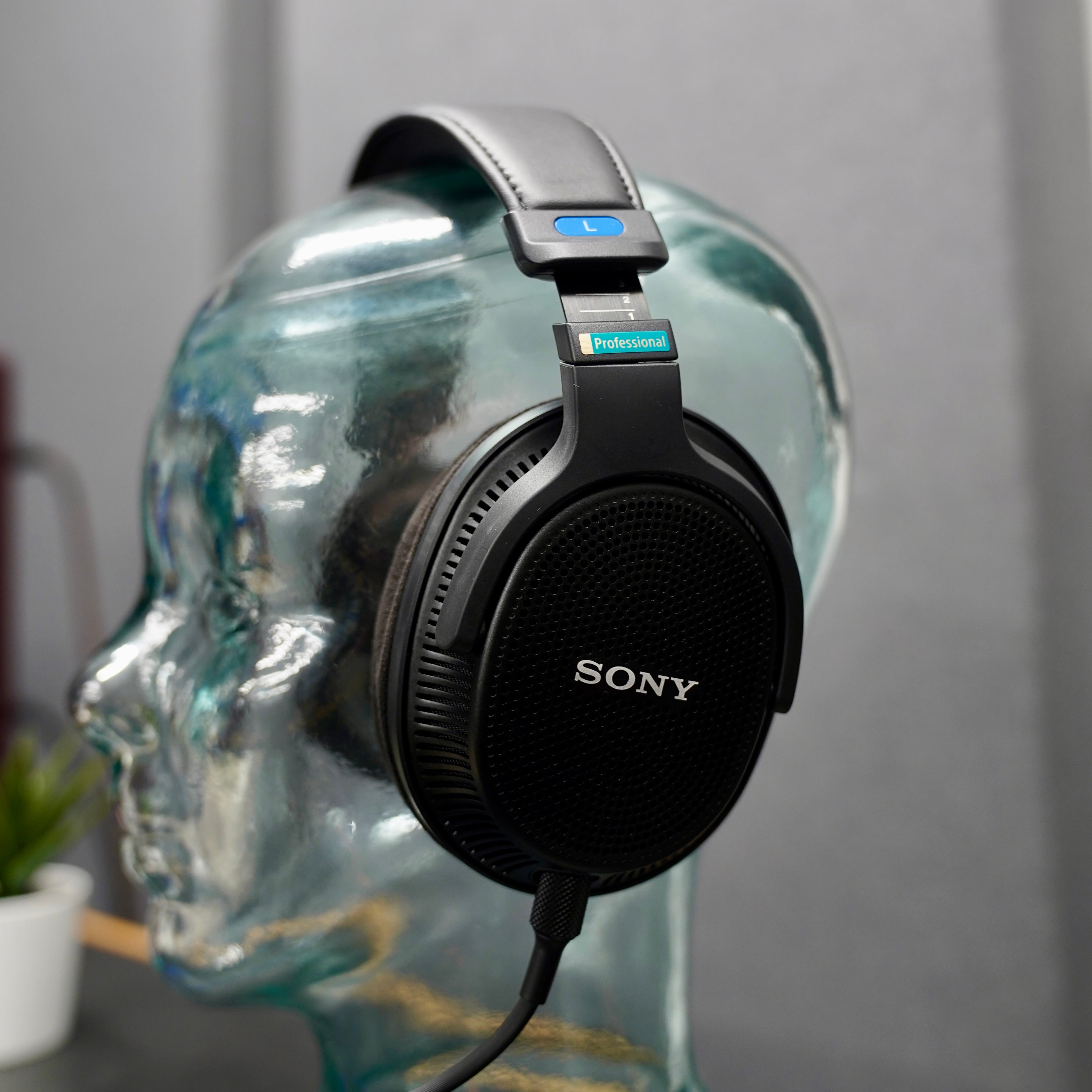 Sony MDR-MV1 (Ex Demo)