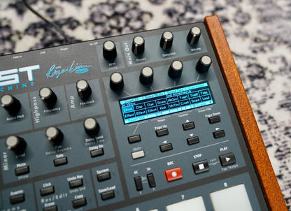 Dave Smith Tempest