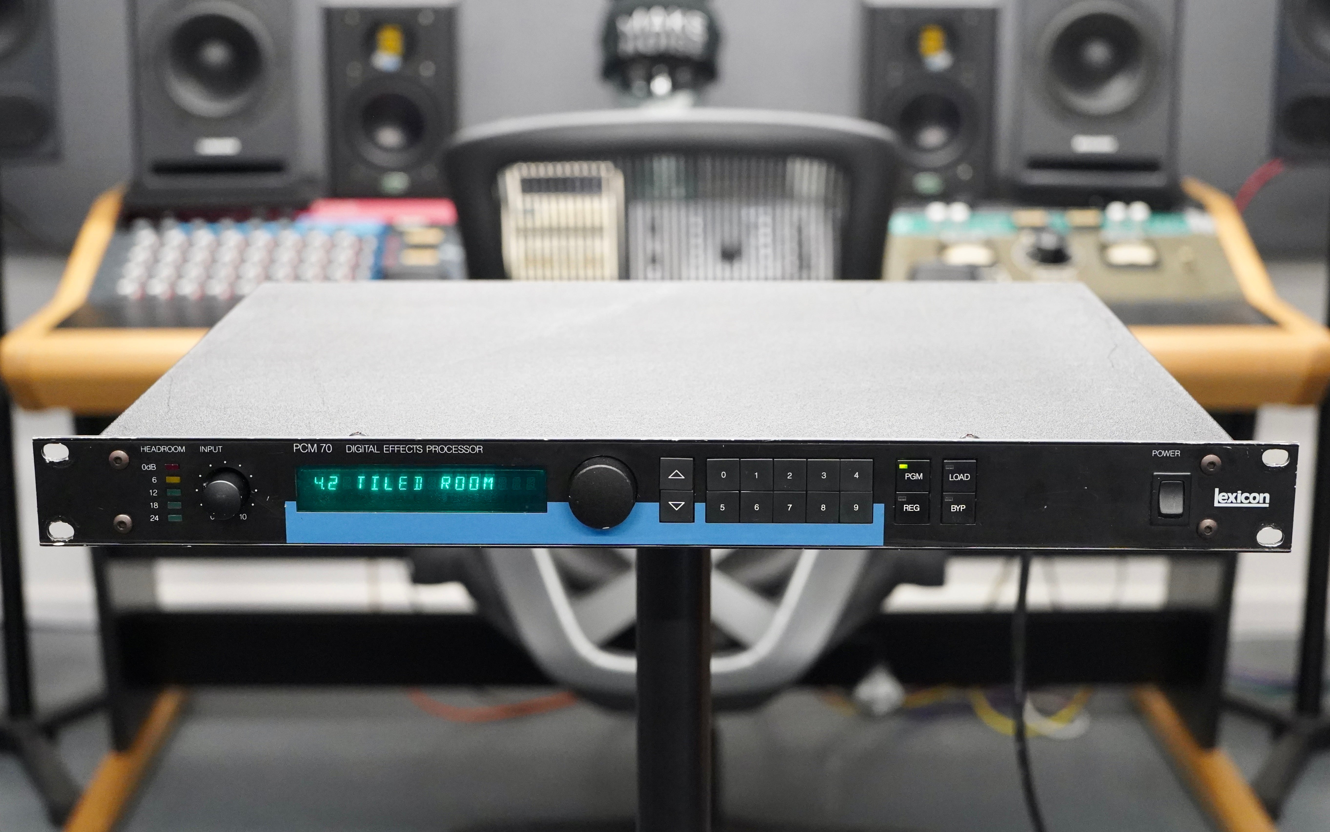 Lexicon PCM 70 V2 Digital Effects Processor – Make Noise Pro Audio