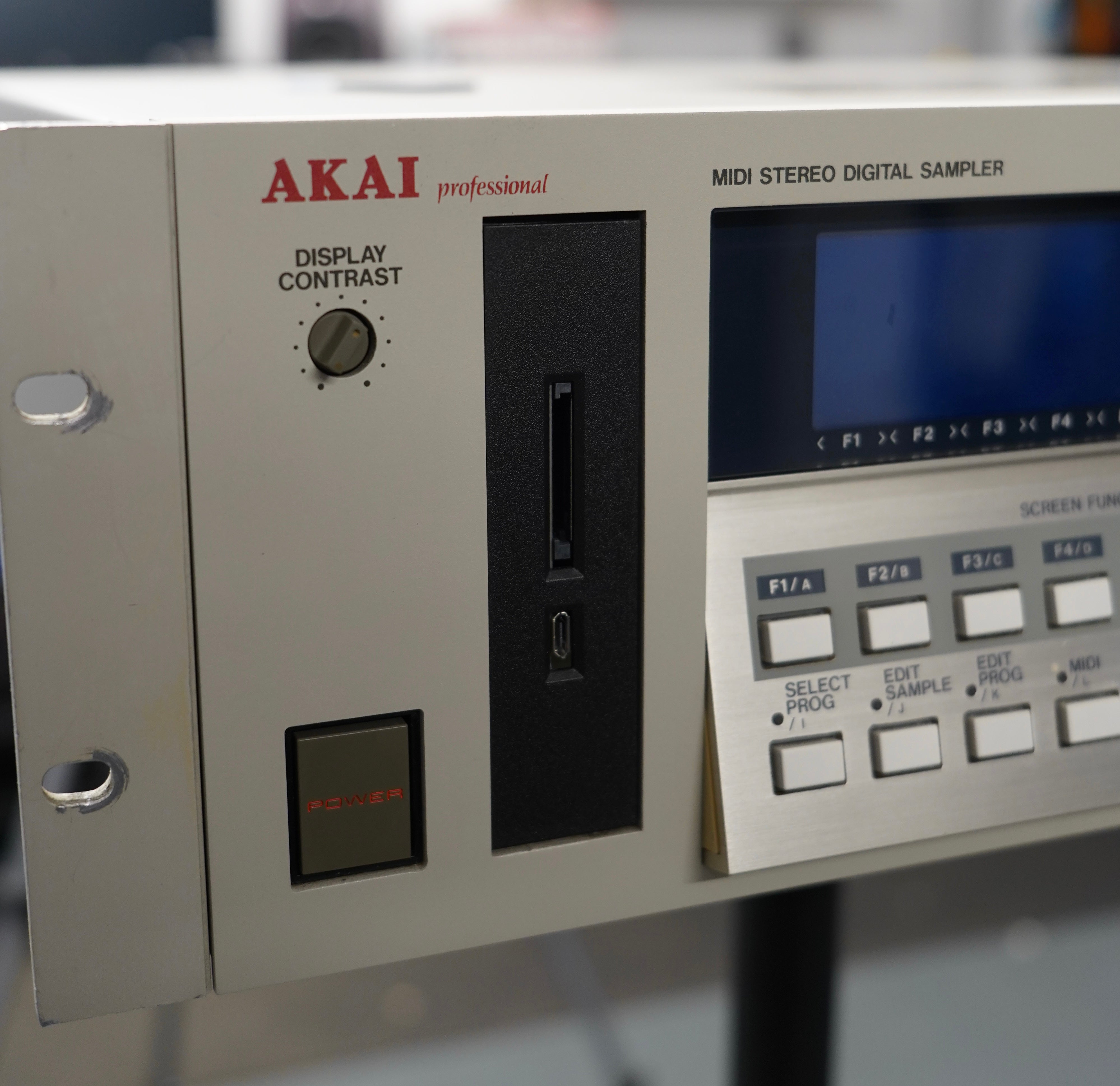 Akai S1000HD Sampler (Jazzcat Serviced) – Make Noise Pro Audio