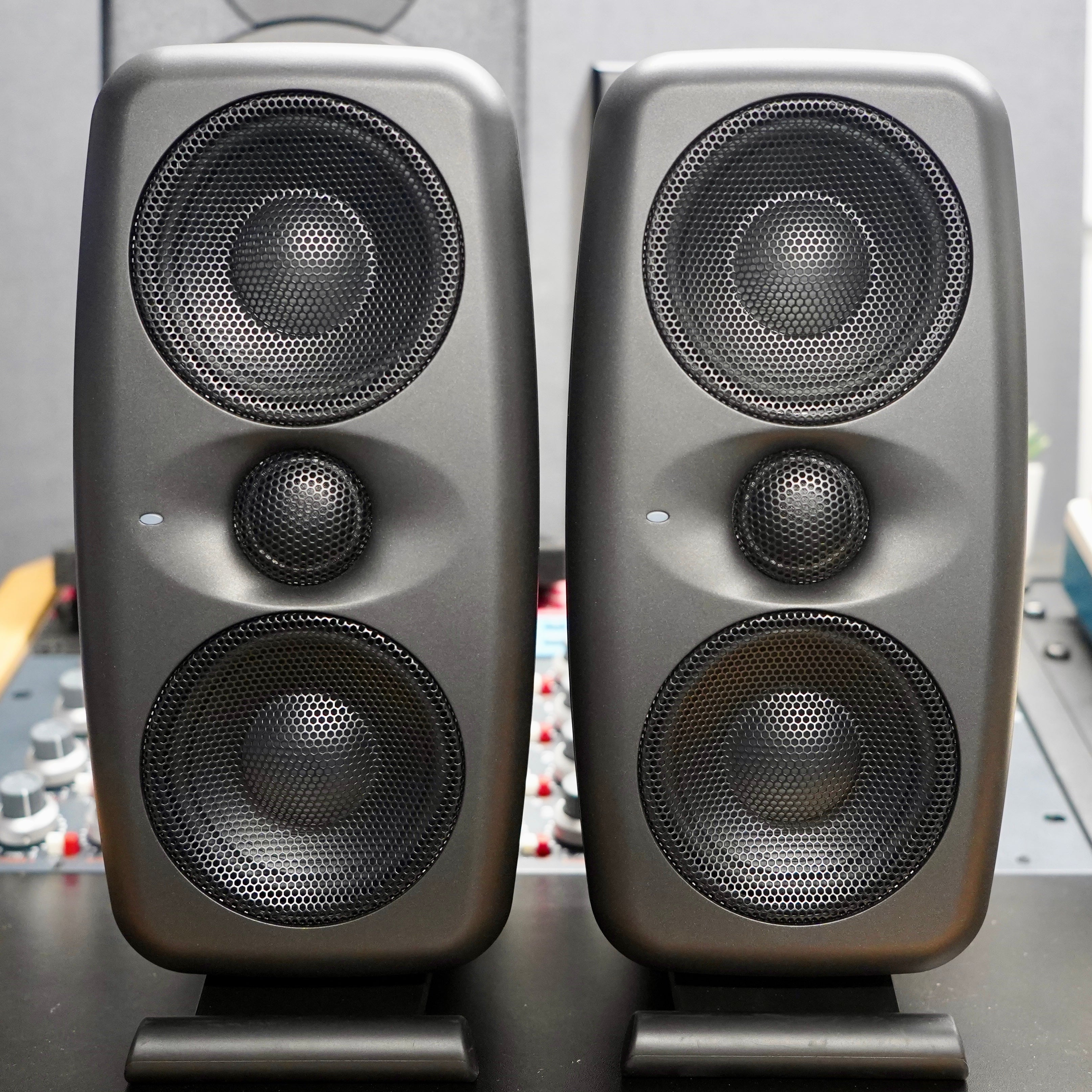 IK Multimedia iLoud MTM (Pair)