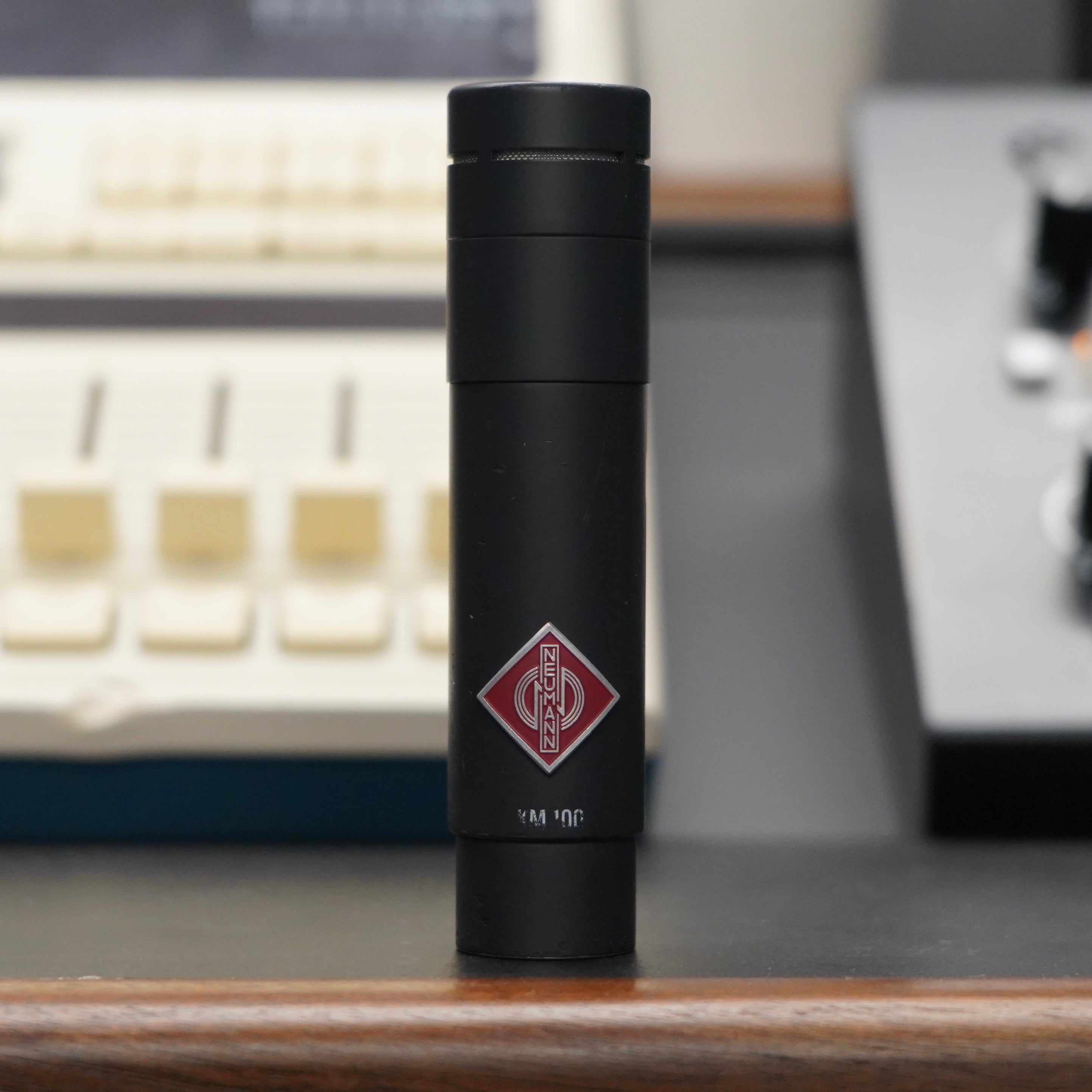 Neumann KM 150 (Hypercardioid)