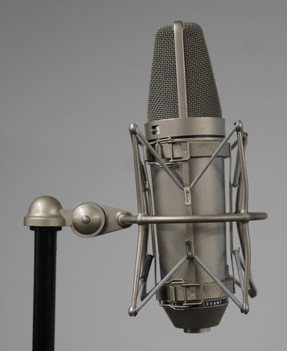 Neumann U87 (1981)