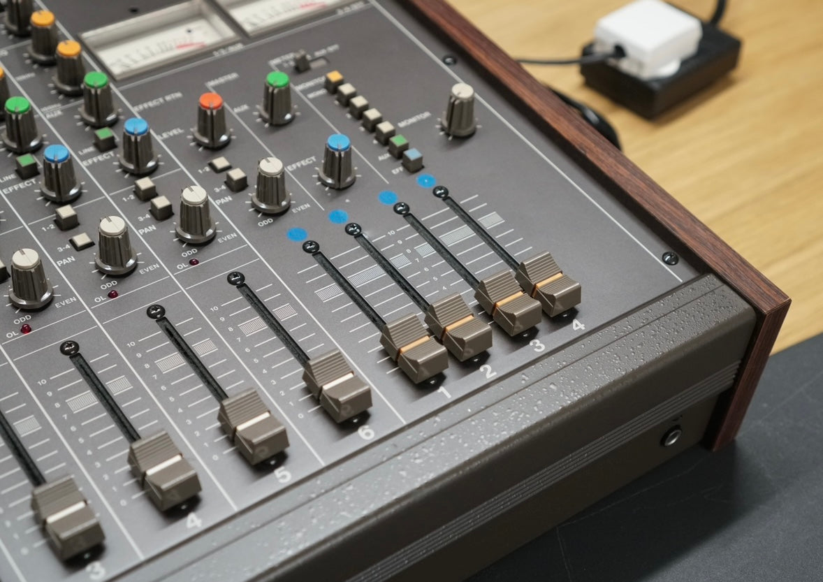 Tascam M-106