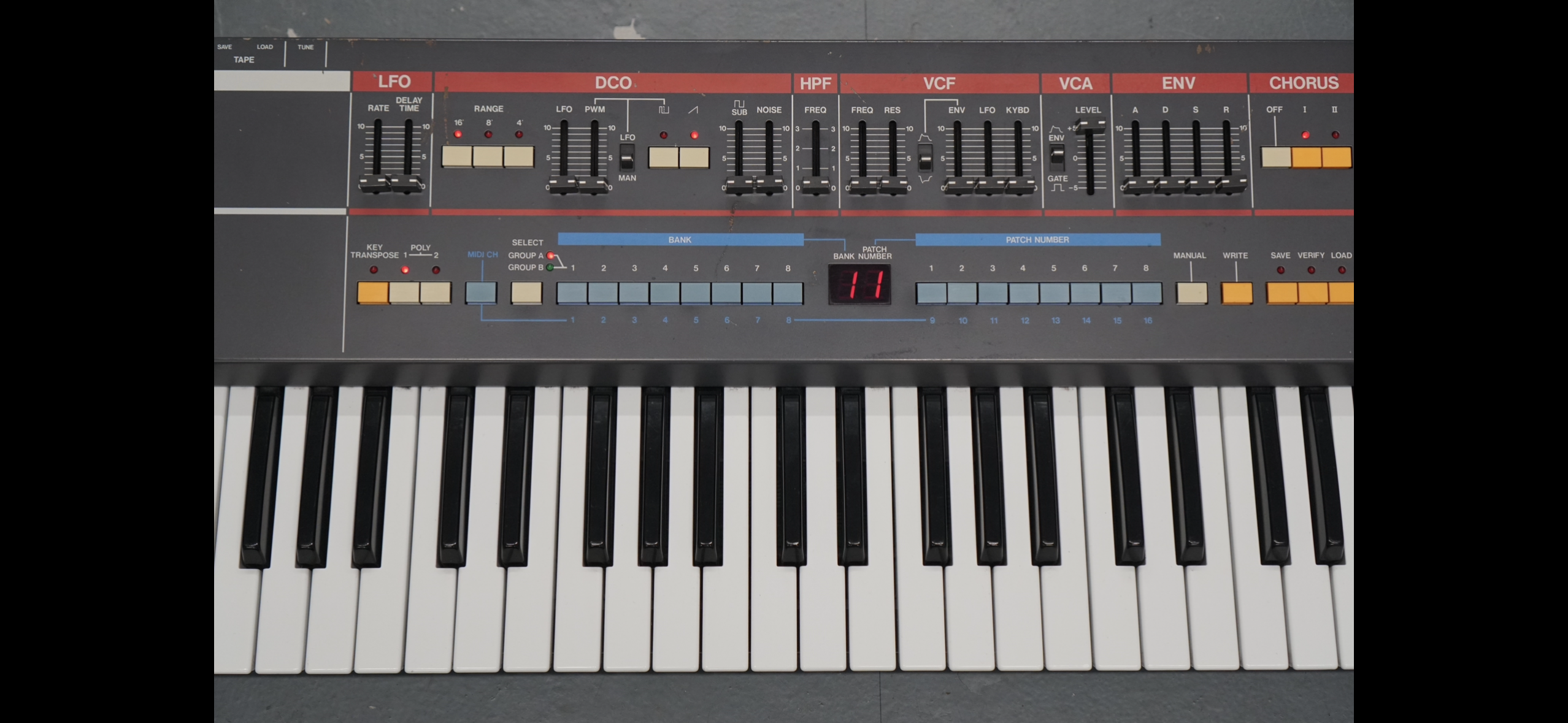 Roland Juno-106 (Serviced)