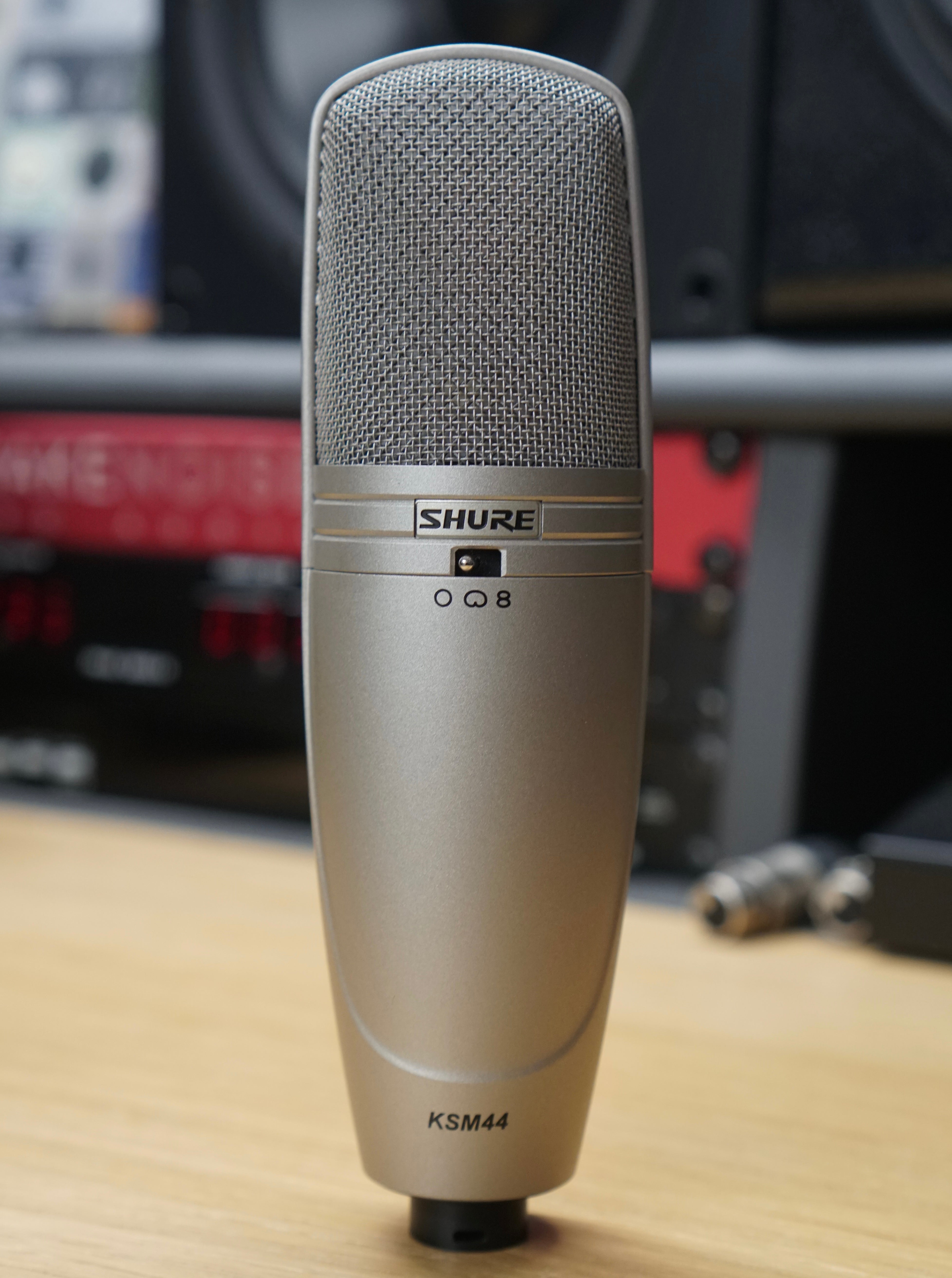 Shure KSM44