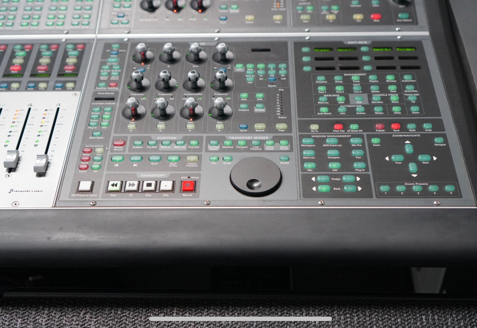 Avid D-Command 24 ES Fader Control Surface for Pro-tools with X-Mon