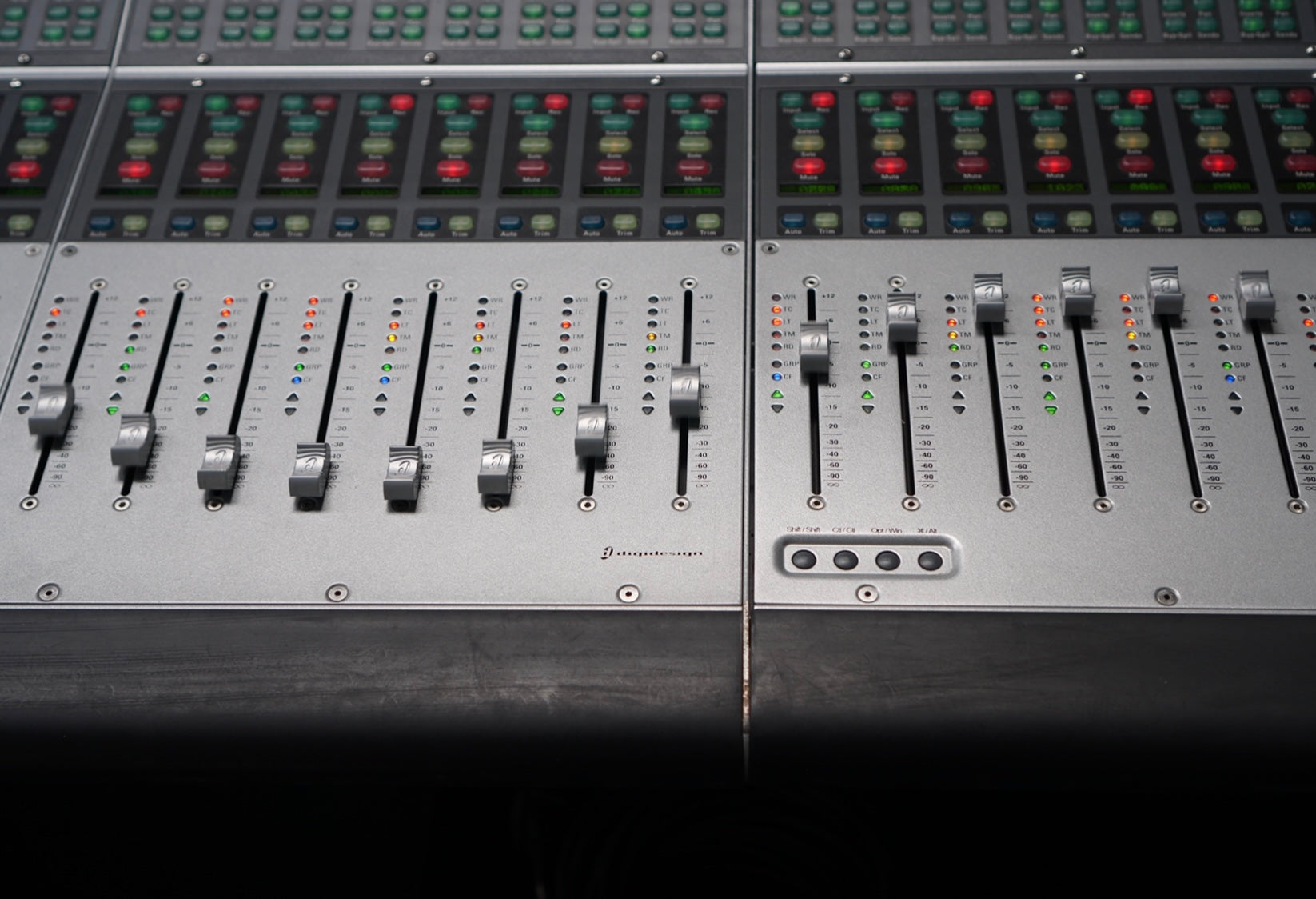 Avid D-Command 24 ES Fader Control Surface for Pro-tools with X-Mon