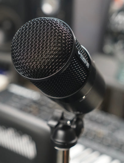 Telefunken M82