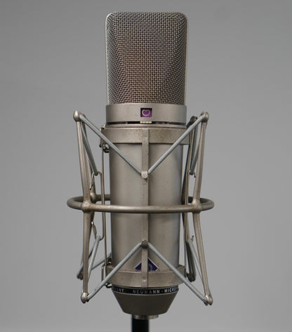Neumann U87 (1981)