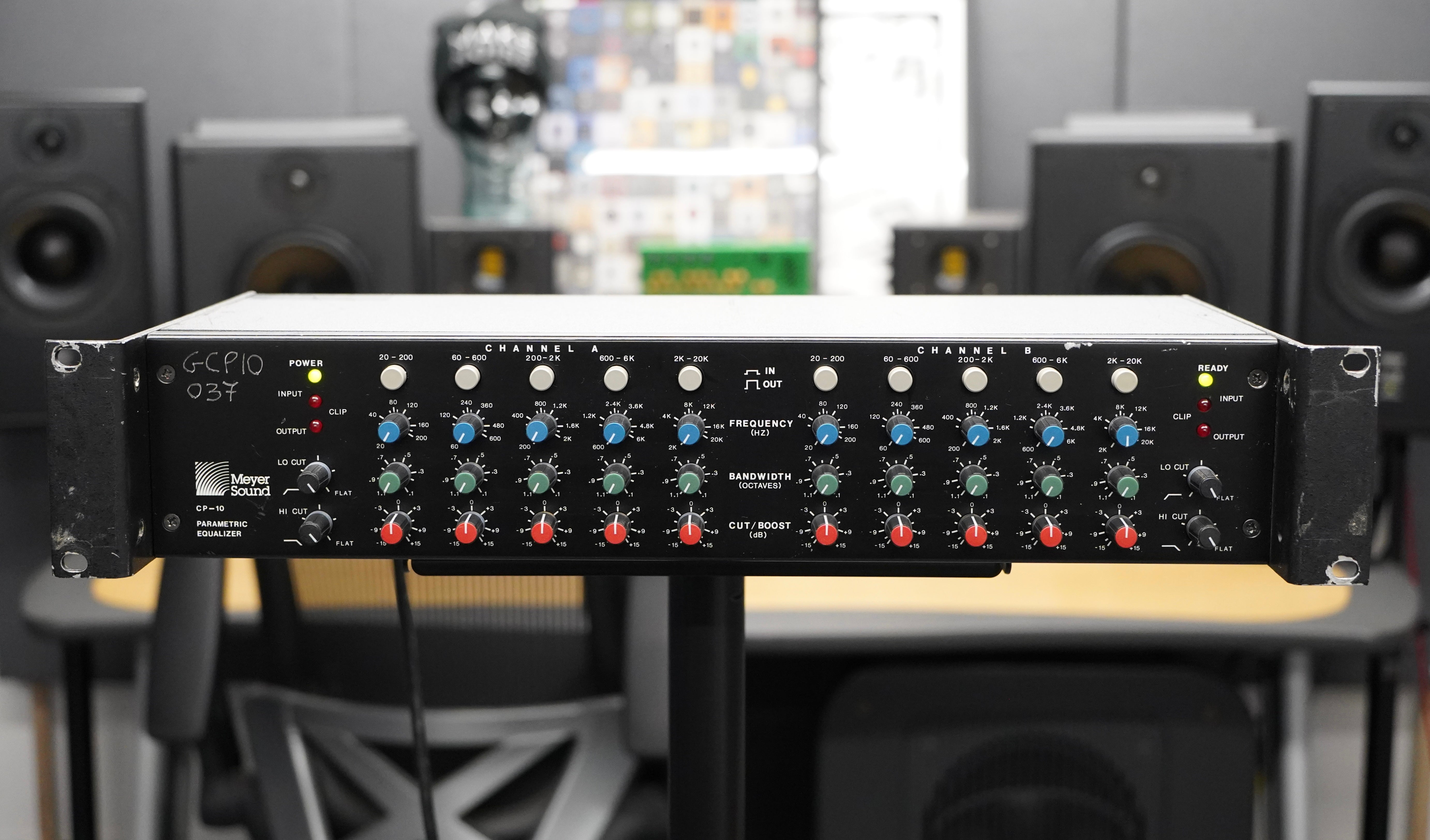 【9615】 MEYER SOUND CP-10 定価60万 マスタリング用EQ 9615】 MEYER SOUND CP-10 定価60万 マスタリング用EQ - メルカリ