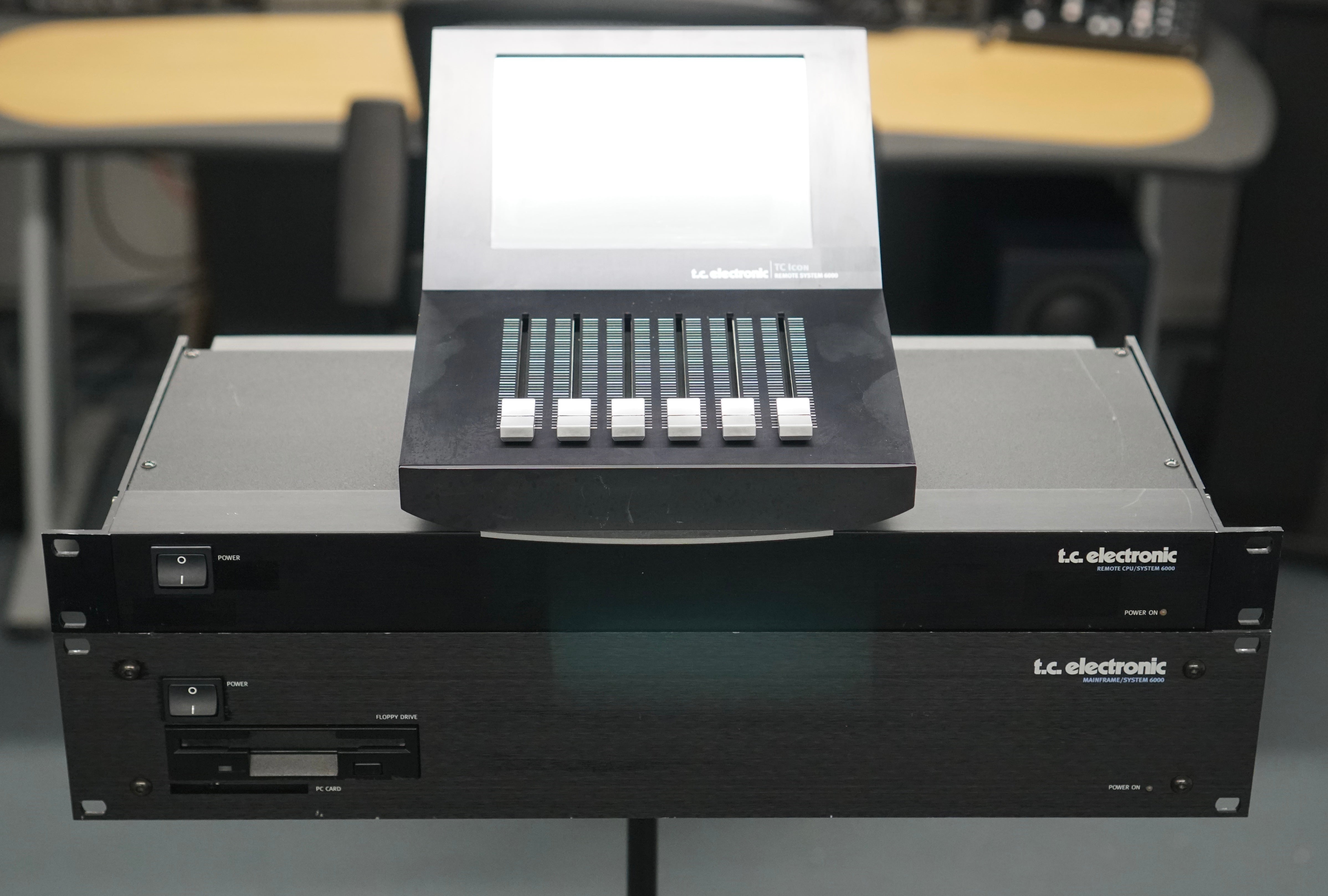 TC Electronic M6000