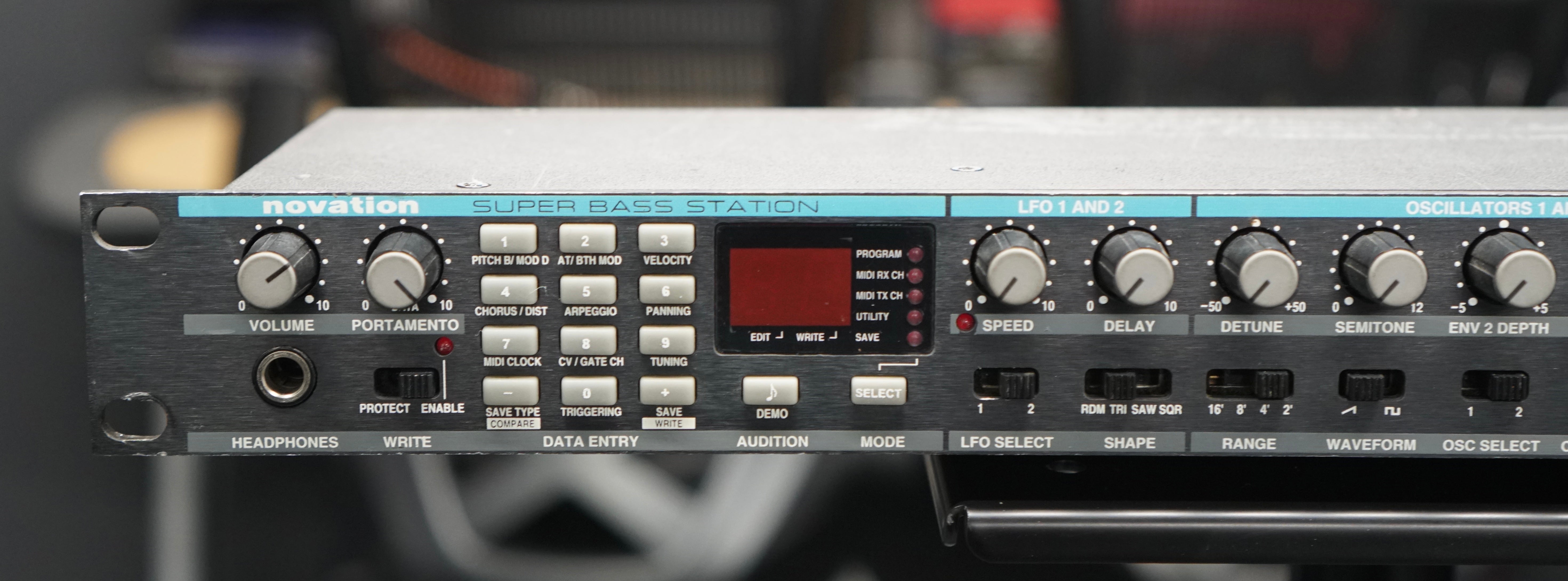 Novation Super Bass Station – Make Noise Pro Audio