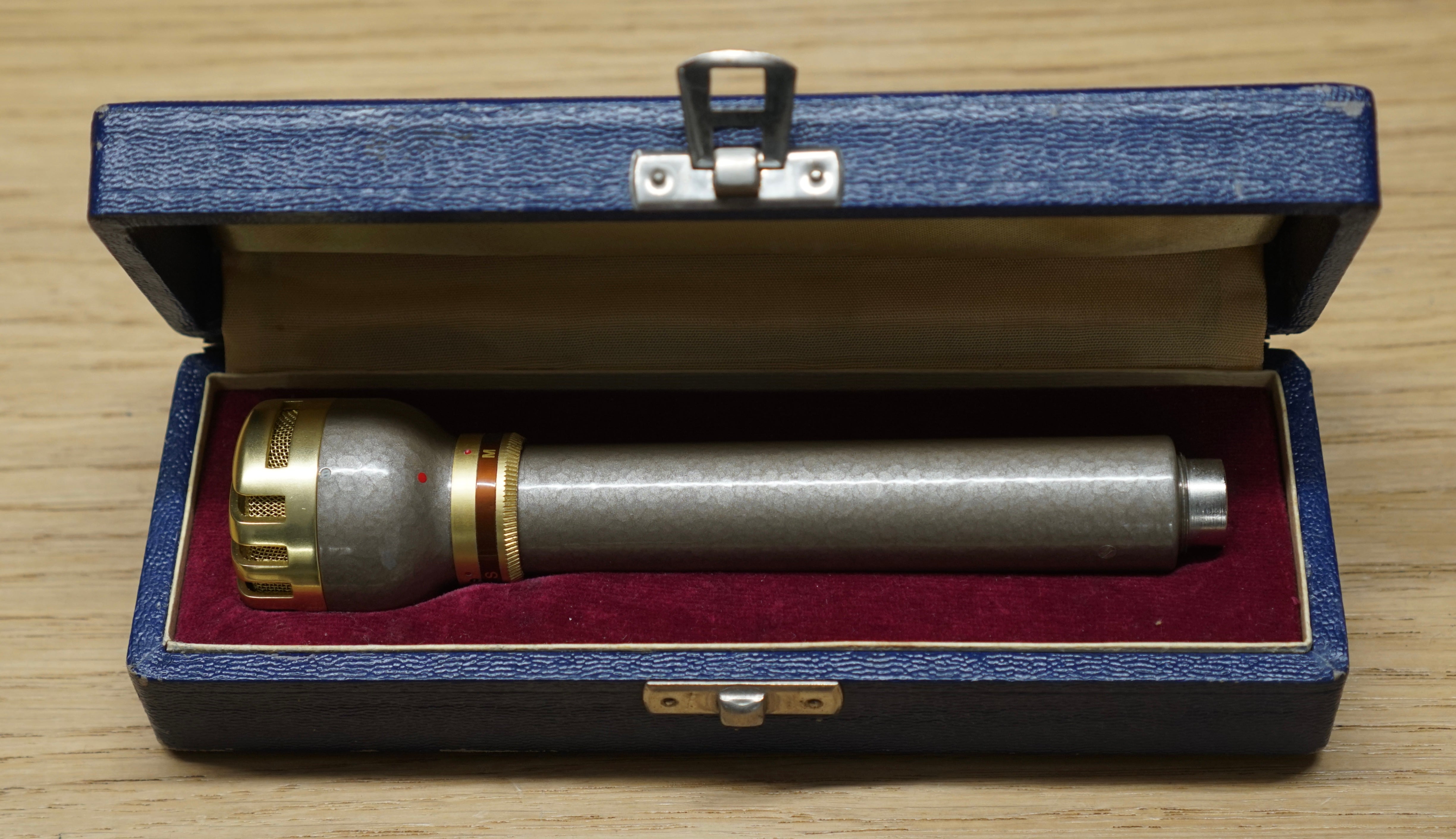 AKG D19 B200