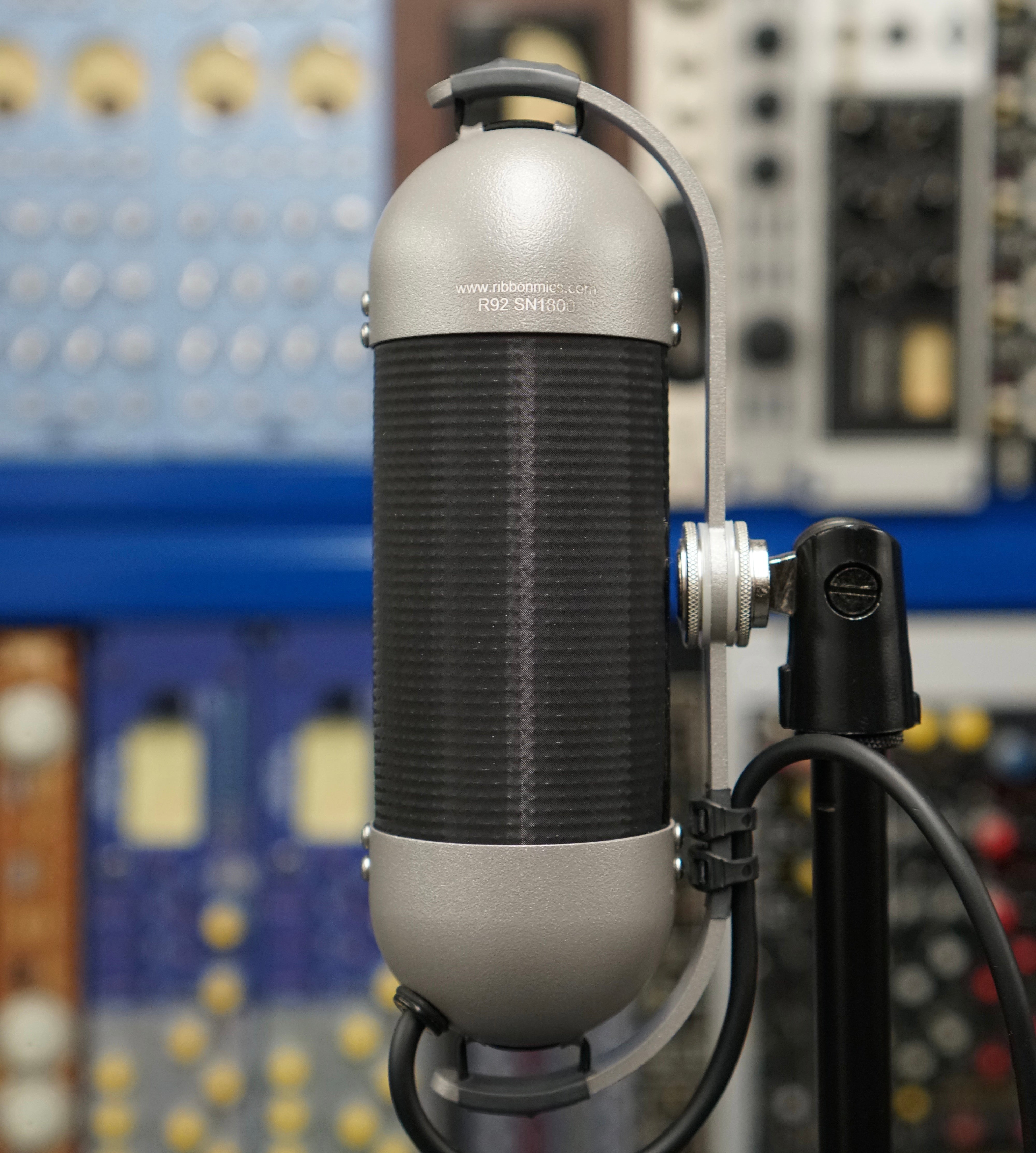 AEA R92
