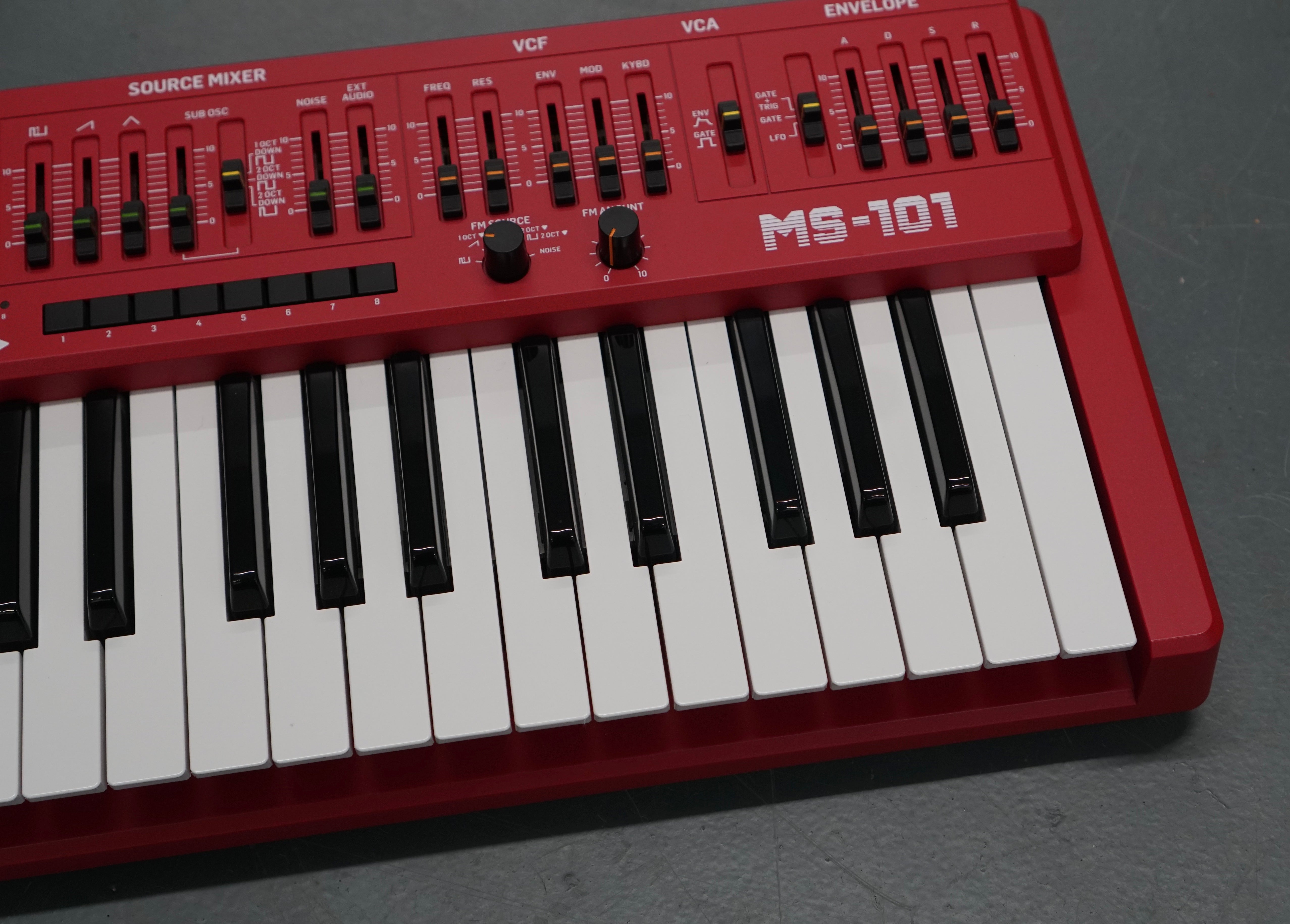 Behringer MS-101