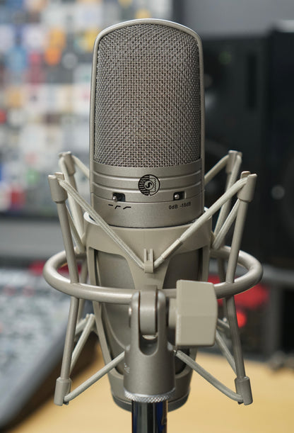 Shure KSM44